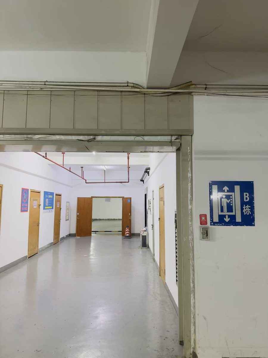 停车场电梯